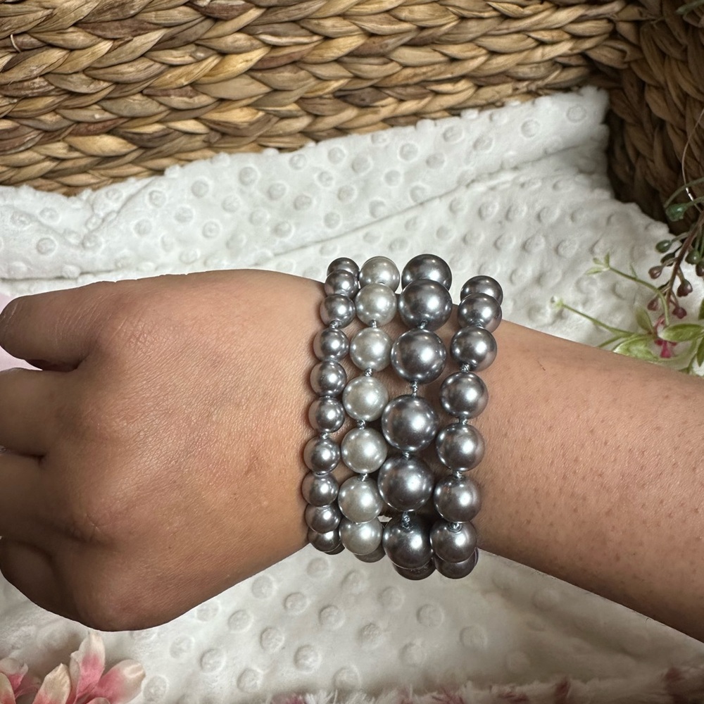 Elegant Silver and Gray Pearl Bracelet Set